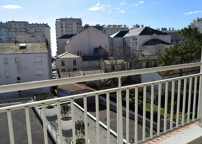 1 Chambre, Garage, Acces Direct - Fr-1-197-527 アパート *